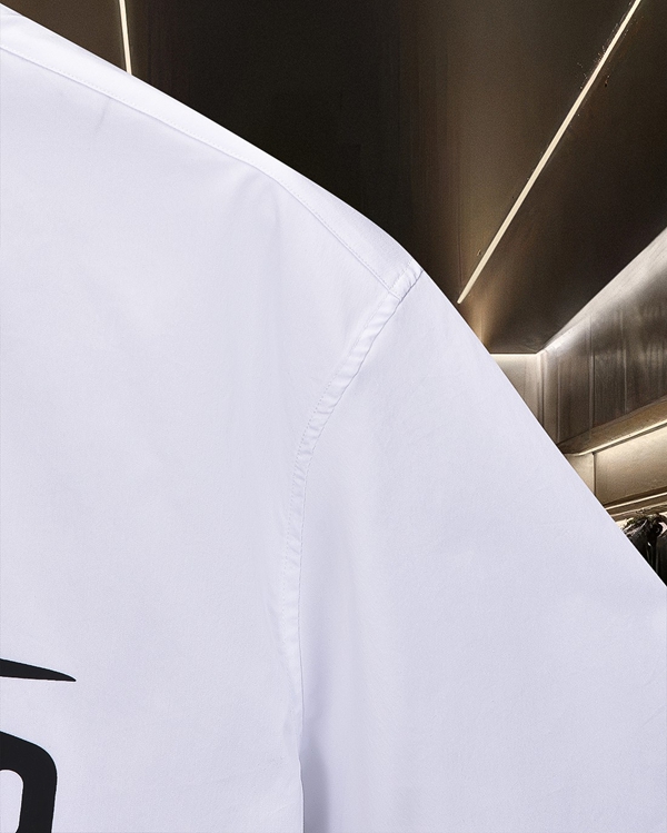 ブランドシャツ着用イメージ